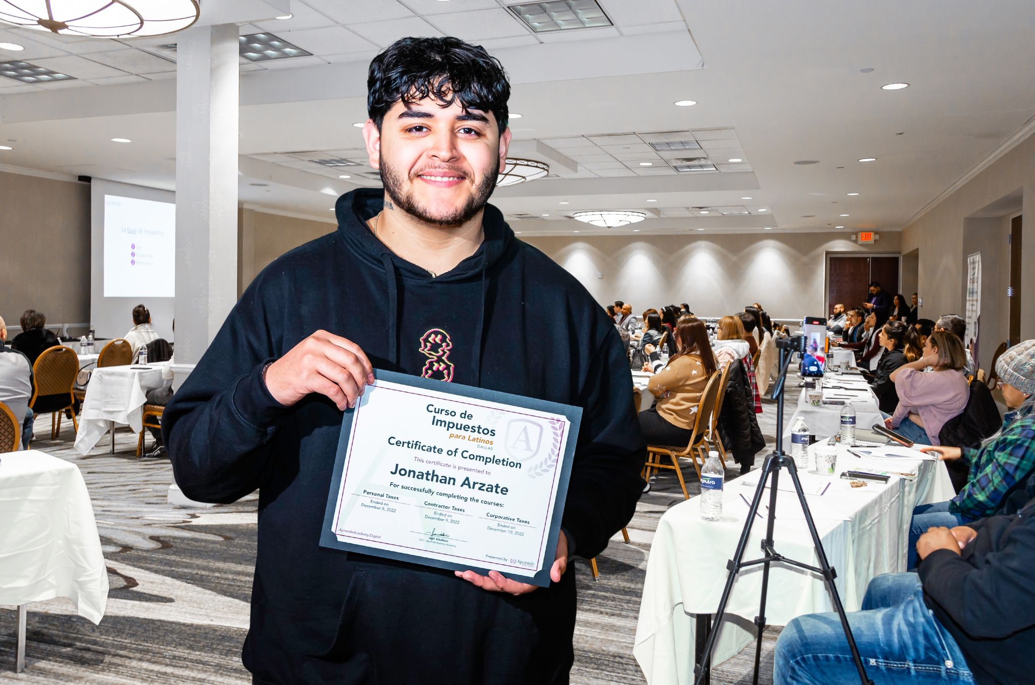 Alumno UNO Tax - Jonathan Arzate